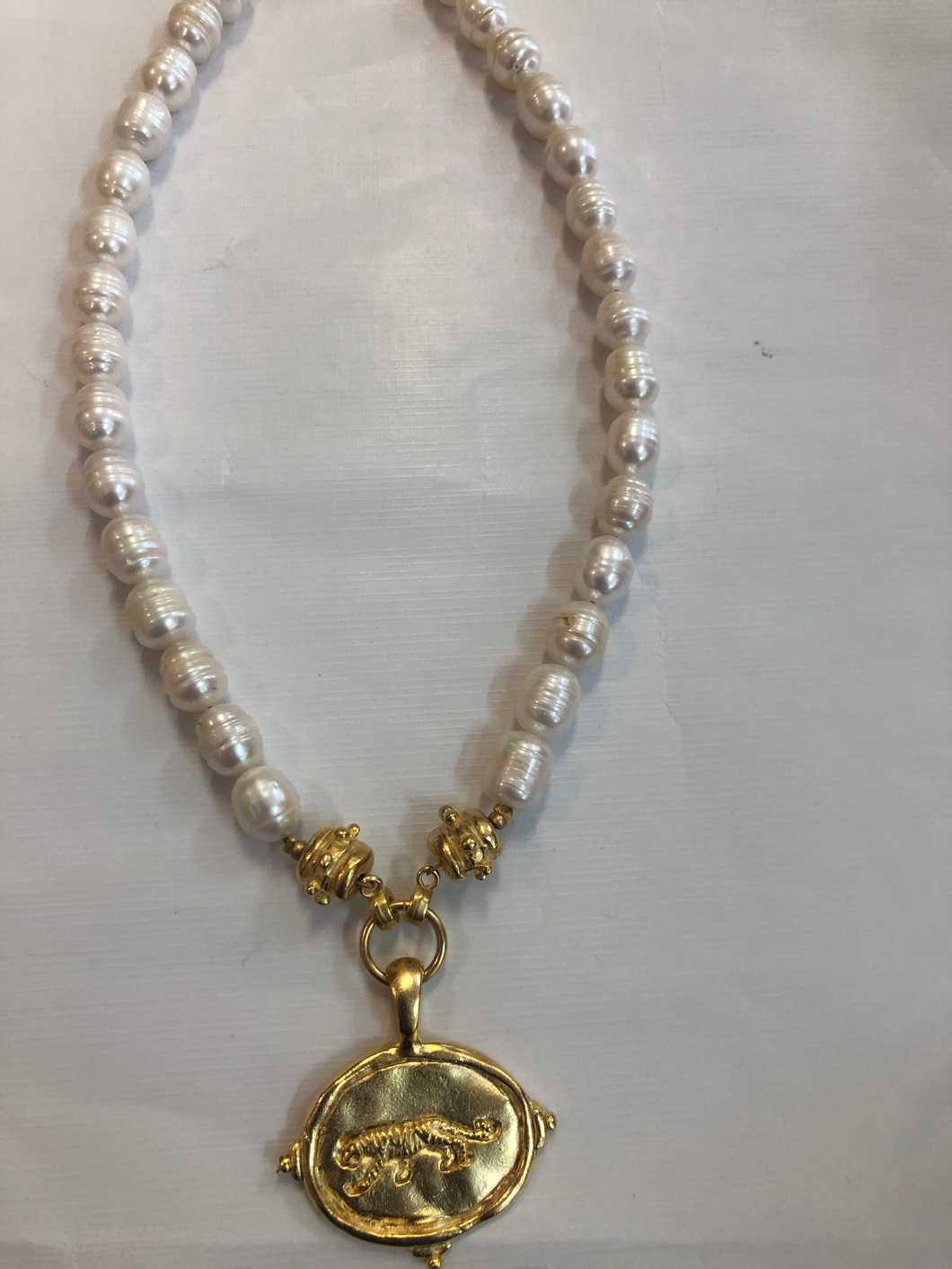 GOLD AND PEARL TIGER WALKING NECKLACE